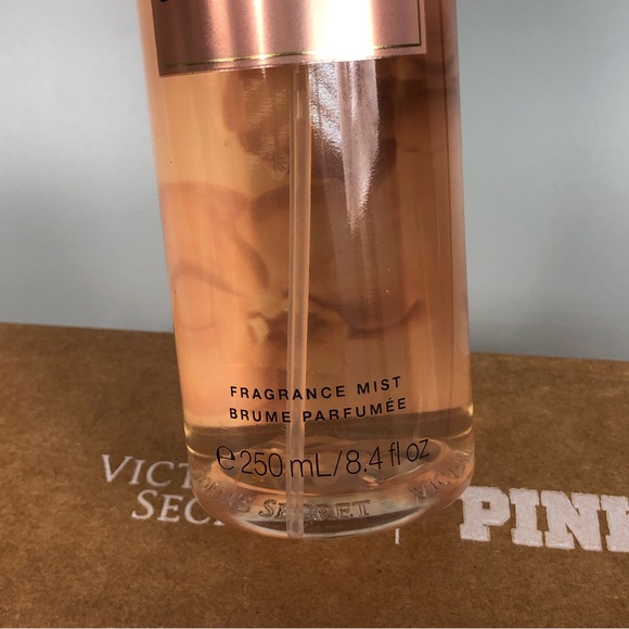 Victoria Secret Bare Vanilla Mist Fragrance - Picture 3 of 6